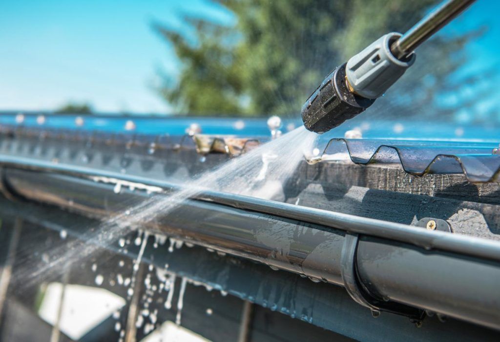 clean your gutter in sutton homes